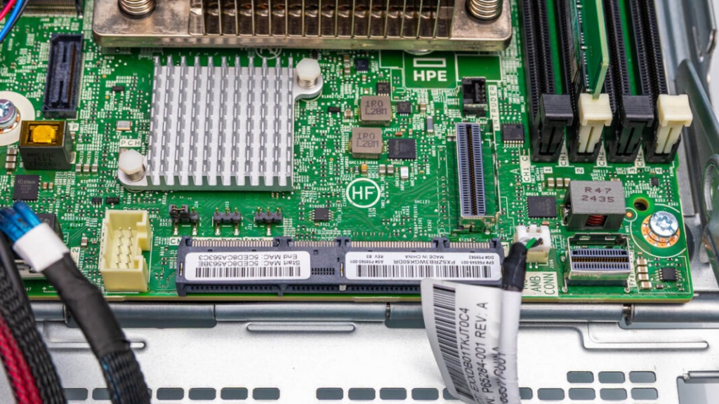 HPE-ProLiant-MicroServer-Gen11-Inside-11.jpg